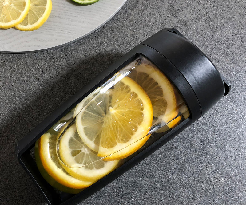 water-infusion-bottle-with-lemon-and-orange
